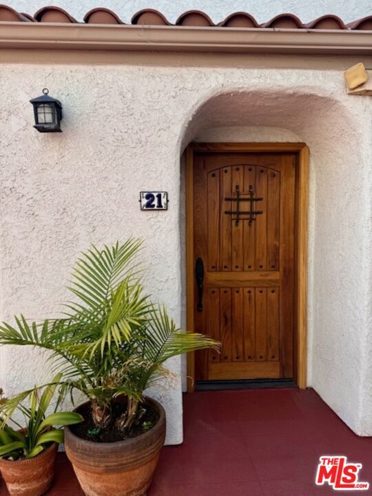 10926 Bluffside Dr in Los Angeles, CA - Building Photo - Building Photo