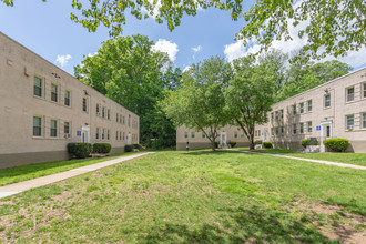 Ivy Crossing at Catonsville in Catonsville, MD - Building Photo - Building Photo