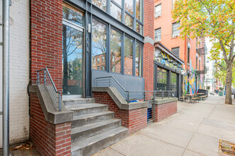 136 N 8th St in Brooklyn, NY - Building Photo - Building Photo