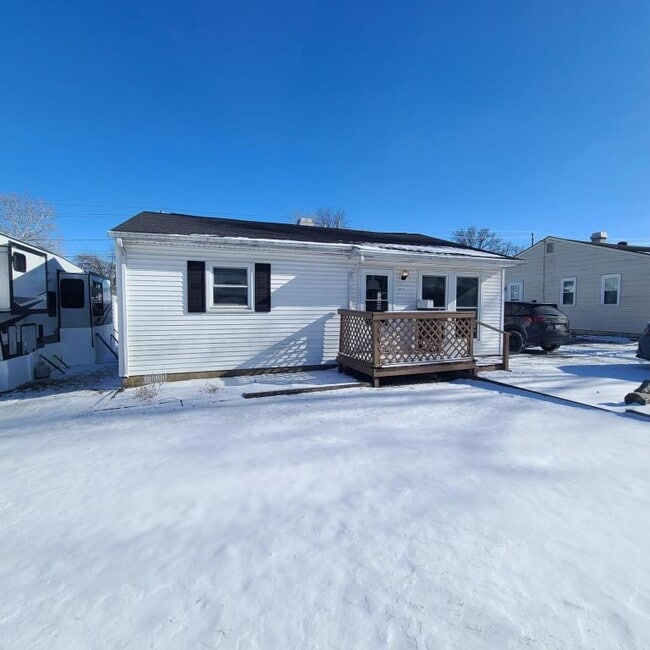 property at 2612 Stanford Ave