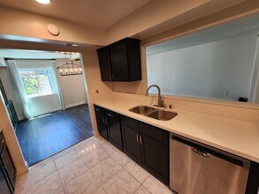 4030 Mt Acadia Blvd in San Diego, CA - Foto de edificio - Building Photo