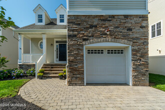 343 Shore Dr in Highlands, NJ - Building Photo - Building Photo