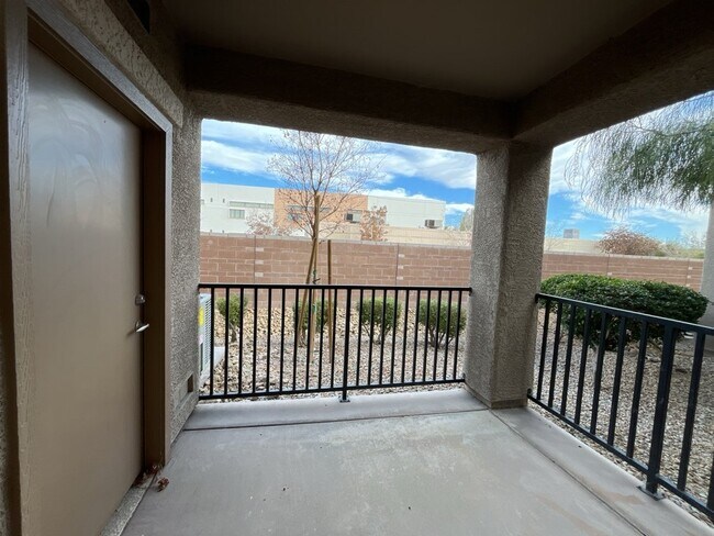 6630 Flaminian Ln, Unit #103 BLDG 16 in North Las Vegas, NV - Building Photo - Building Photo