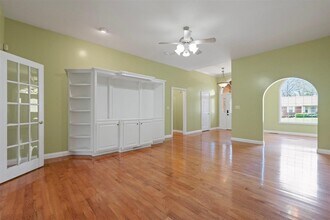 144 Lost River Ln in Bowling Green, KY - Building Photo - Building Photo