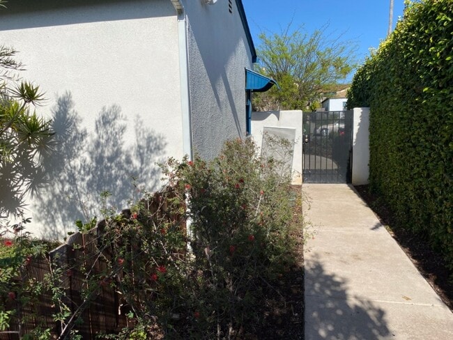 4570 Winona Ave in San Diego, CA - Building Photo - Building Photo