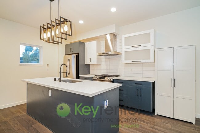 property at 3609 S Findlay St