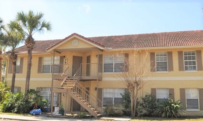 property at 3651 N Goldenrod Rd