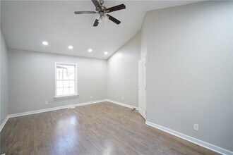 2221 Pinecliff Dr NE in Atlanta, GA - Building Photo - Building Photo