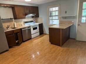 102 Longmeadow Ln in State College, PA - Building Photo - Building Photo