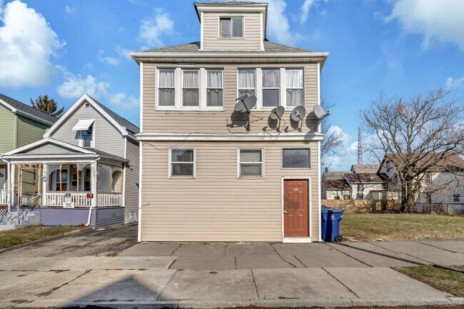 142 W Ferry St