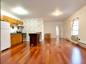 701 Chestnut St, Unit 4R in Philadelphia, PA - Building Photo - Building Photo