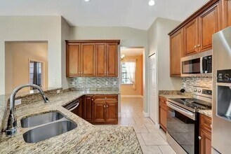 10906 Holly Cone Dr in Riverview, FL - Building Photo - Building Photo
