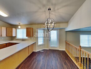 2049 S Fremont Crest Ave W in Syracuse, UT - Building Photo - Building Photo