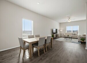 292 Legacy Cir in New Braunfels, TX - Building Photo - Building Photo