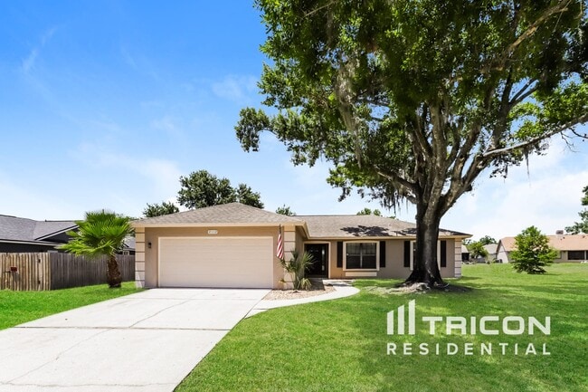 property at 2612 Bridle Dr