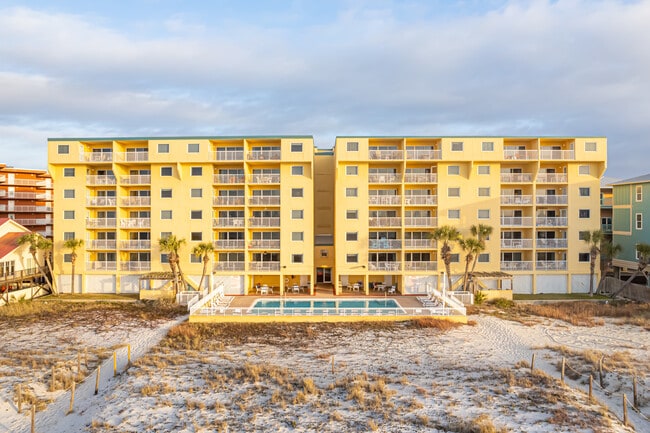 Driftwood Towers in Gulf Shores, AL - Building Photo - Building Photo