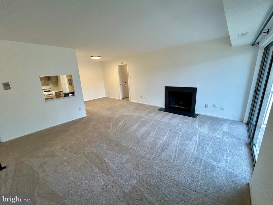 1027 N Valley Forge Rd in Devon, PA - Building Photo