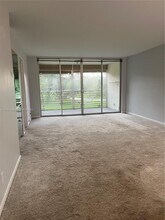 1931 Sabal Palm Dr in Davie, FL - Building Photo - Building Photo