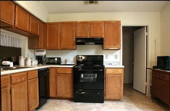 7307 Chainfire Cir in San Antonio, TX - Building Photo - Building Photo