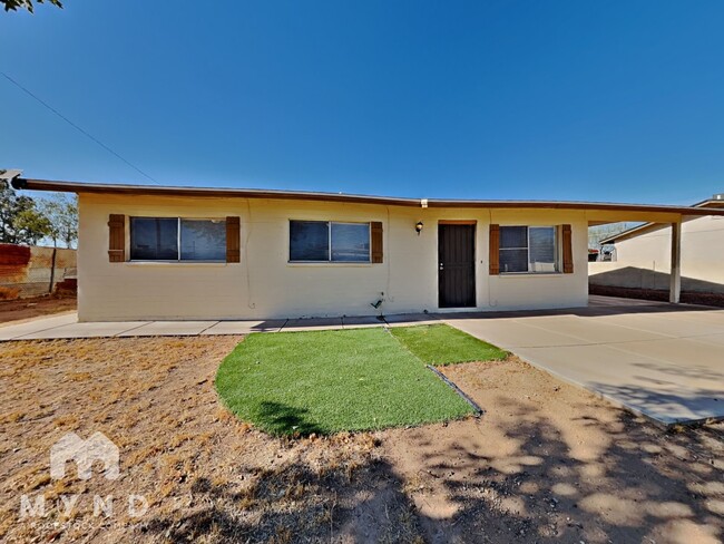 15426 N Cactus Ln in Surprise, AZ - Building Photo - Building Photo