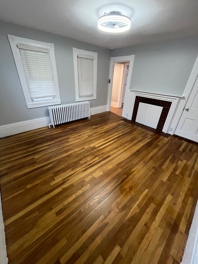 450 Islington St, Unit West End