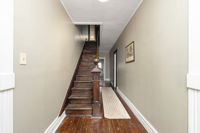 816 Prince St, Unit 1875 ca 1 room in Bristol, VA - Foto de edificio - Building Photo