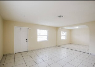 7420 Johnson St in Hollywood, FL - Foto de edificio - Building Photo