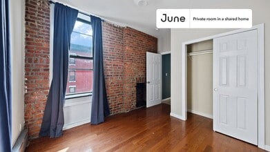 Private bedroom in 2 bed/1 bath Home in New York, NY - Building Photo - Building Photo