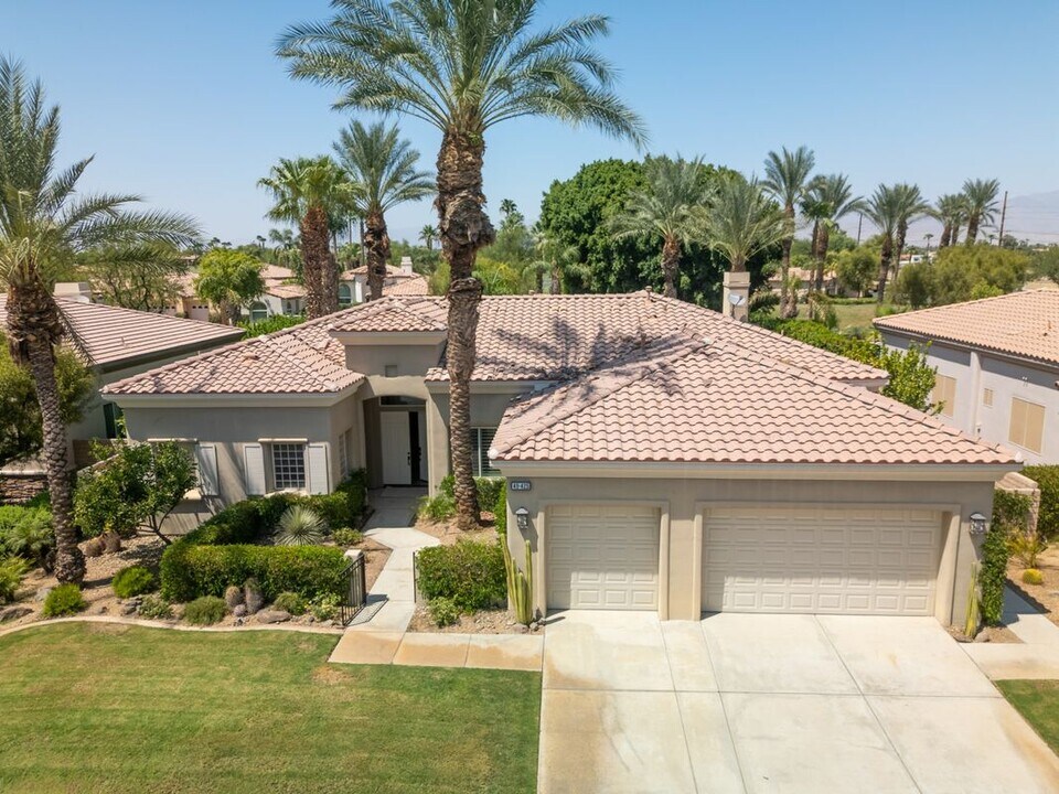 49425 Brian Ct in La Quinta, CA - Building Photo