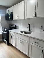 676 Park Ave, Unit 28-1B in East Orange, NJ - Building Photo