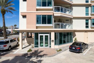Water's Edge in Jacksonville Beach, FL - Building Photo - Building Photo
