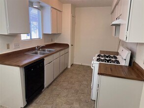 4418 Dove Dr in Austin, TX - Building Photo - Building Photo