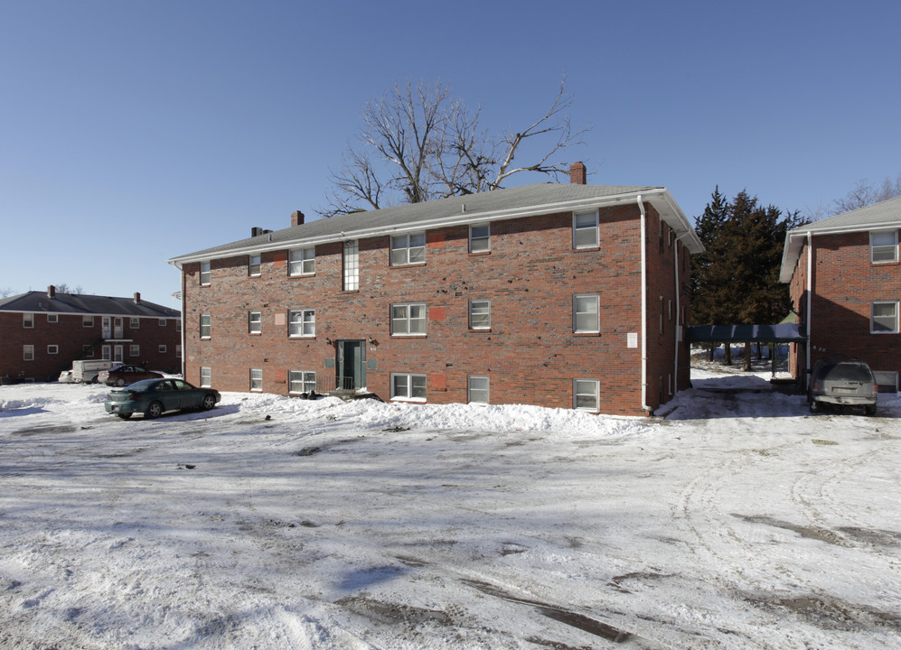 Glenwood Manor in Omaha, NE - Building Photo