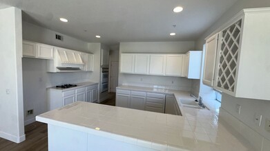 120 23rd St in Costa Mesa, CA - Building Photo - Building Photo