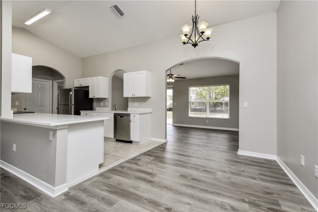 1418 SE 27th Terrace in Cape Coral, FL - Building Photo