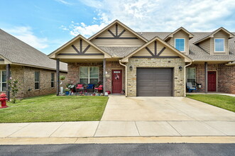 1401 North 8th Street in Noble, OK - Building Photo - Building Photo