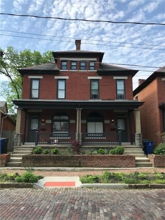 301-305-305 E Sycamore St in Columbus, OH - Building Photo - Building Photo