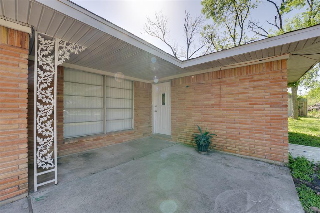 8318 Harmony Rd in Houston, TX - Building Photo