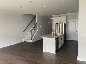 251 Paramount Dr in Smithfield, NC - Building Photo - Building Photo