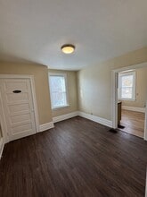 442 Oneida St, Unit #2 in Pittsburgh, PA - Foto de edificio - Building Photo