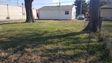 1321 N 56th St in Lincoln, NE - Building Photo - Building Photo