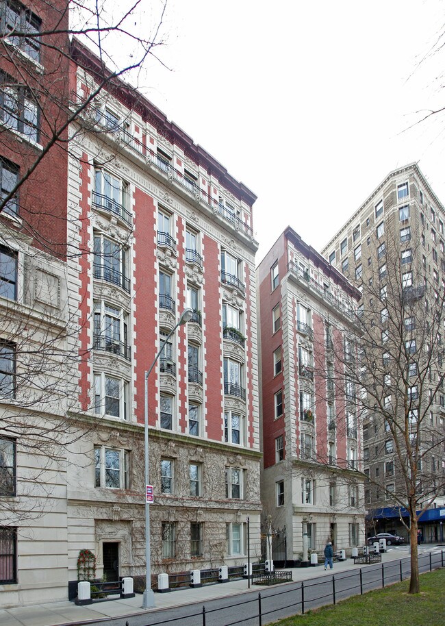 Fowler Court in New York, NY - Building Photo - Building Photo