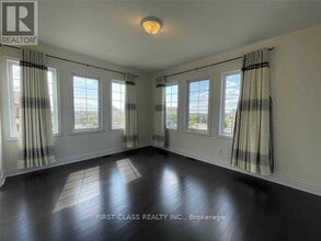 1068 Grainger Trail in Newmarket, ON - Building Photo - Building Photo