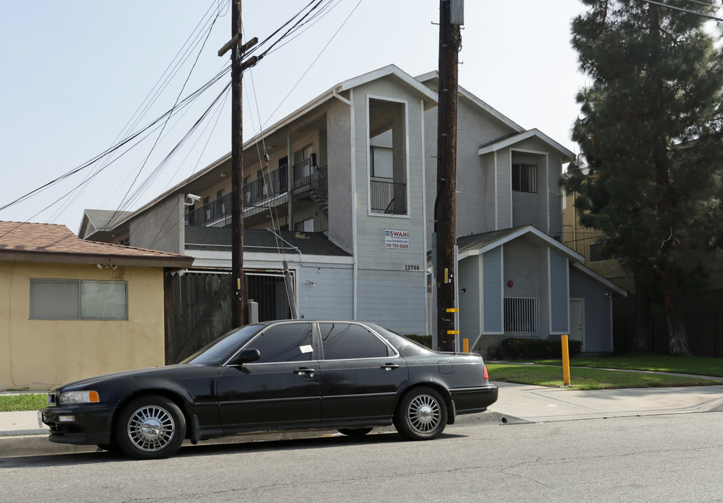 Greystone Apartments in Hawthorne, CA - Foto de edificio