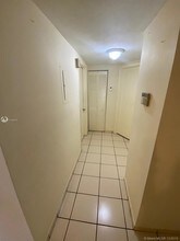 5440 W 21st Ct-Unit -202 in Hialeah, FL - Building Photo - Building Photo