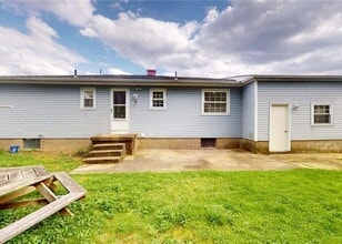 2526 E 39th St in Erie, PA - Foto de edificio - Building Photo