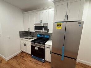 60-58 55th St in Queens, NY - Building Photo - Building Photo