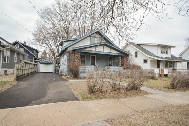 property at 717 2nd St NW
