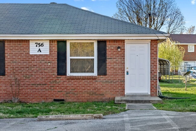 760 Bancroft Cir in Clarksville, TN - Building Photo - Building Photo