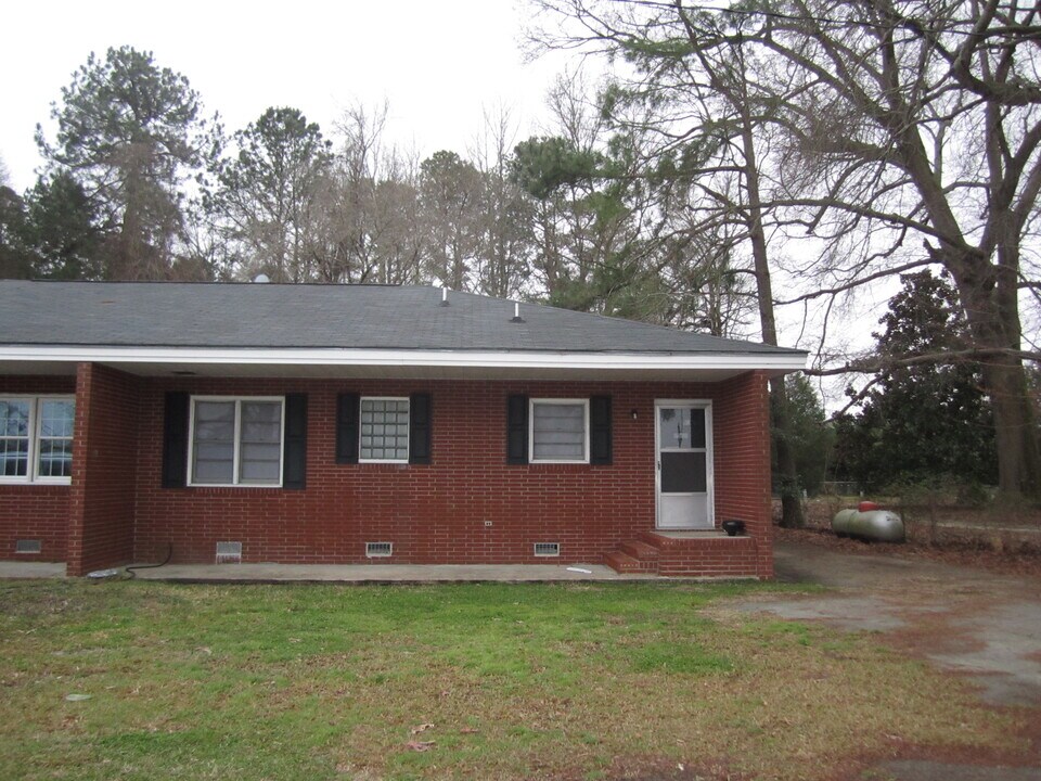 3922 E Ash St, Unit 3922 in Goldsboro, NC - Building Photo